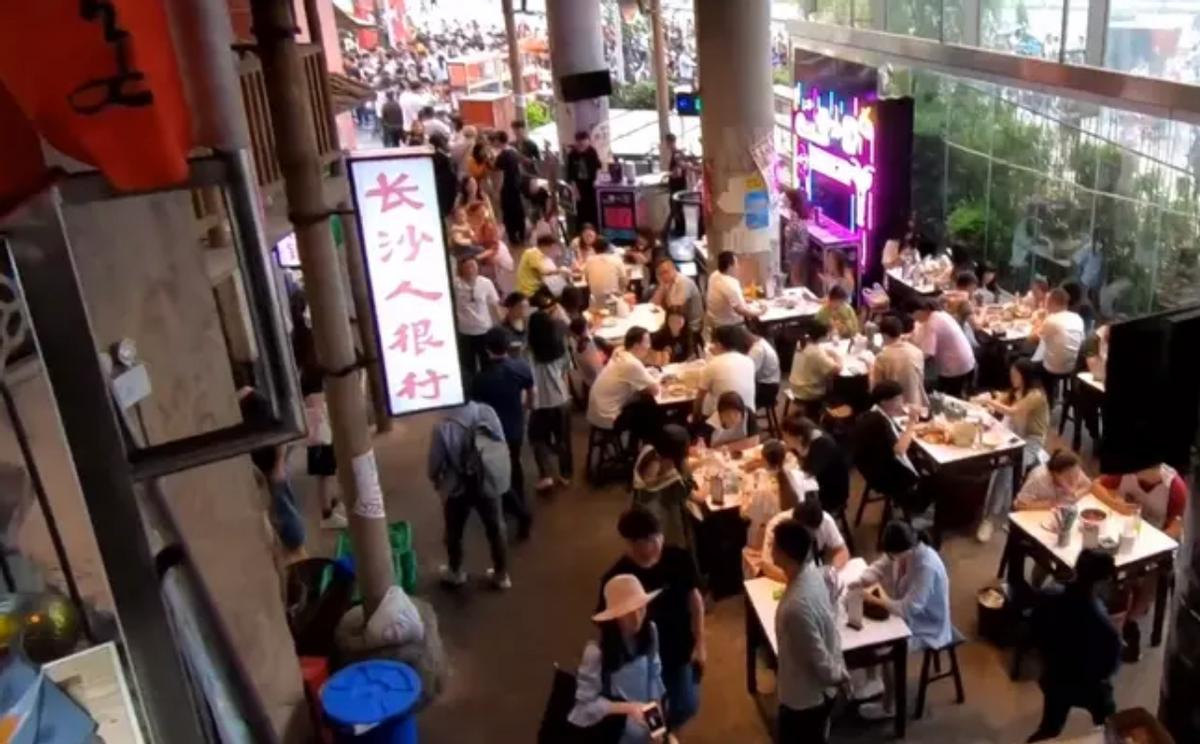 靠十平方米店铺挣八万多,靠小餐饮发家