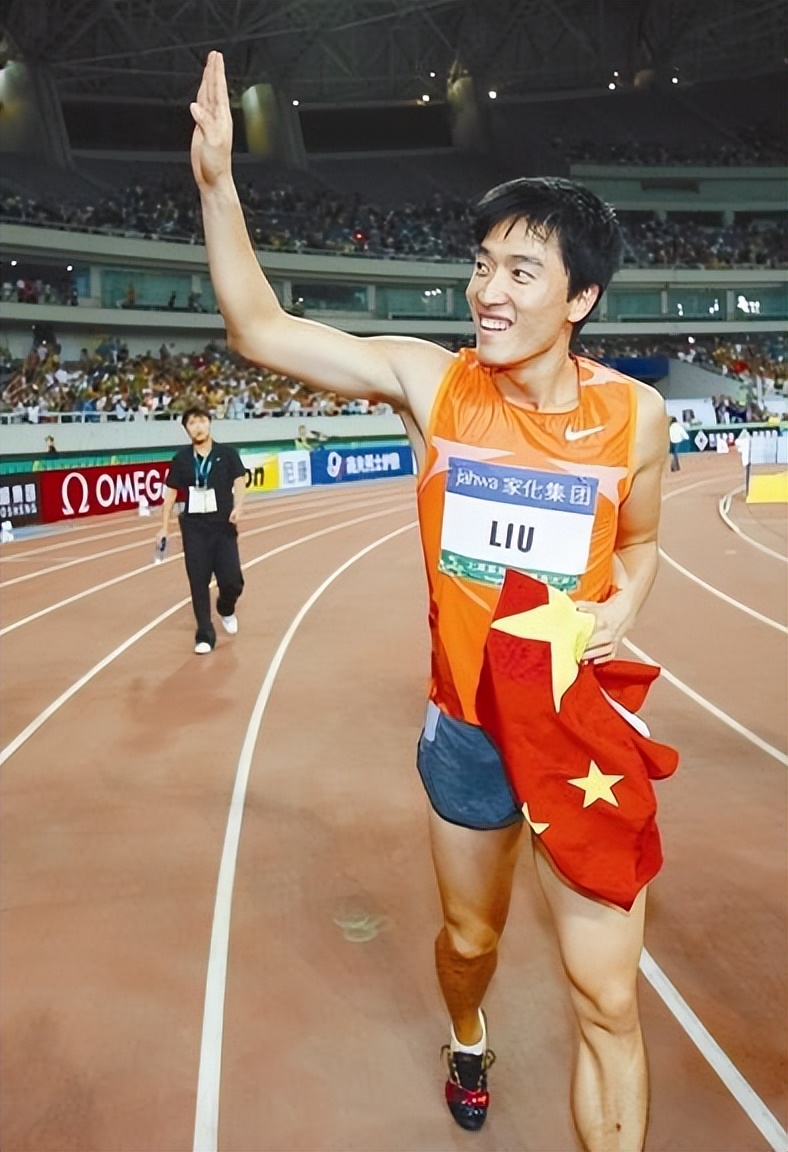 亚洲飞人刘翔现在干什么,现在才知道刘翔当年有多厉害