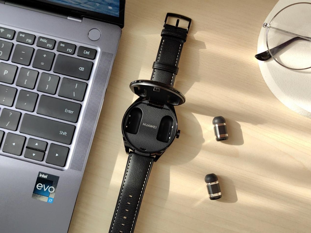 华为手表耳机watchbuds实用性,华为watchbuds耳机佩戴