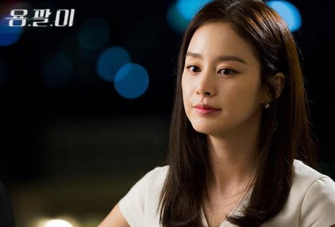 金泰希从小到大的照片,金泰希素颜女神