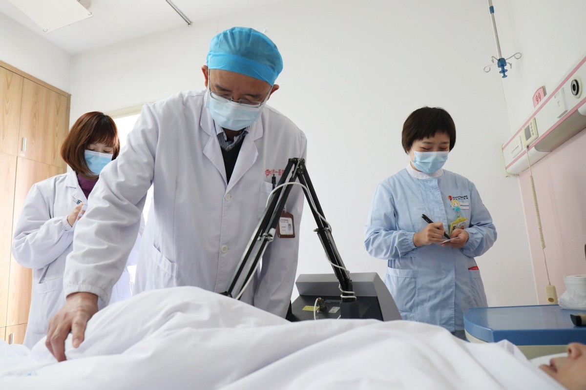 盆底重建术植入网片打洞痛吗,盆底重建术网片