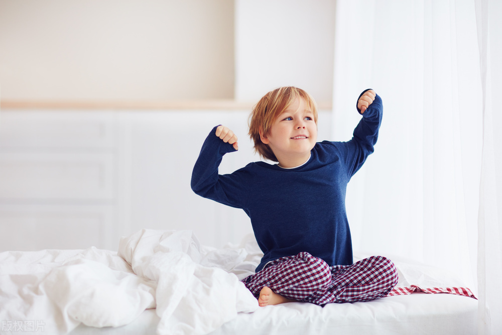 孩子不爱起床四招解决起床难,12岁早上起床难怎么办