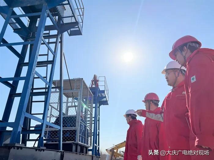 油田新型智能抽油机,松原市智能超长抽油机