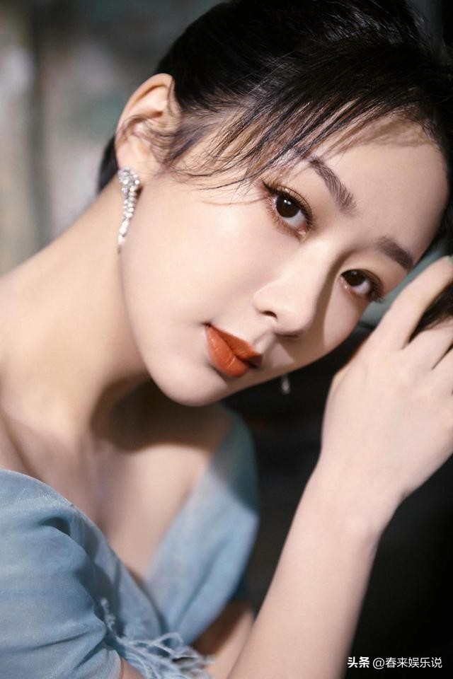 长得漂亮但不敢露额头的女星,额头宽的女演员