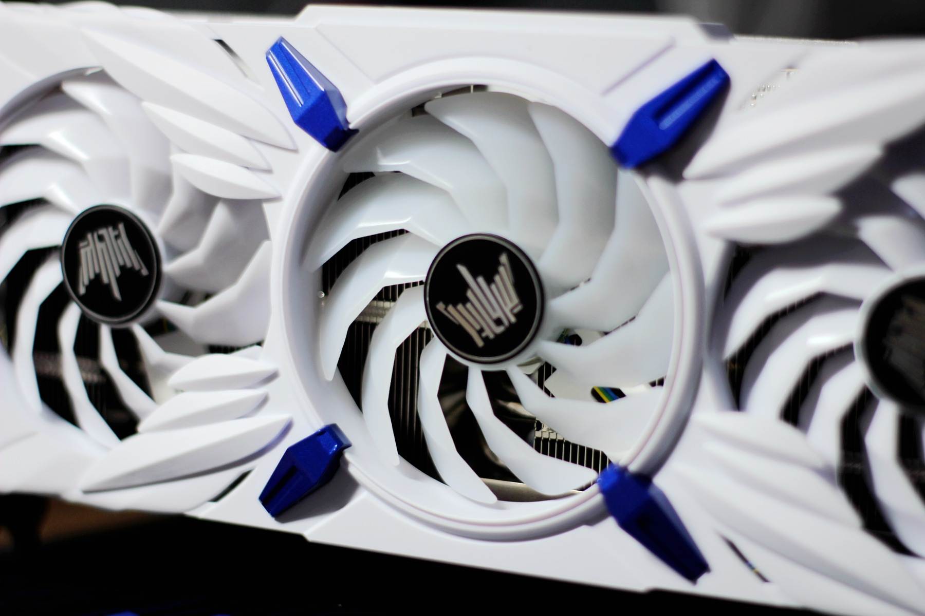 朗科nv7000和nv7000g,朗科固态硬盘nv3000和nv2000