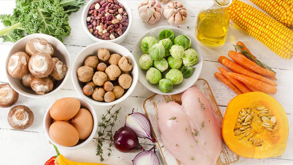 女性白发莫名增多？不要总认为是老了，或是体内缺乏这3种元素