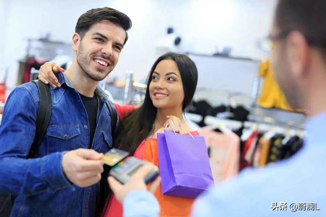 装修促销活动模板-免费送冰箱活动，活动五天签了93单