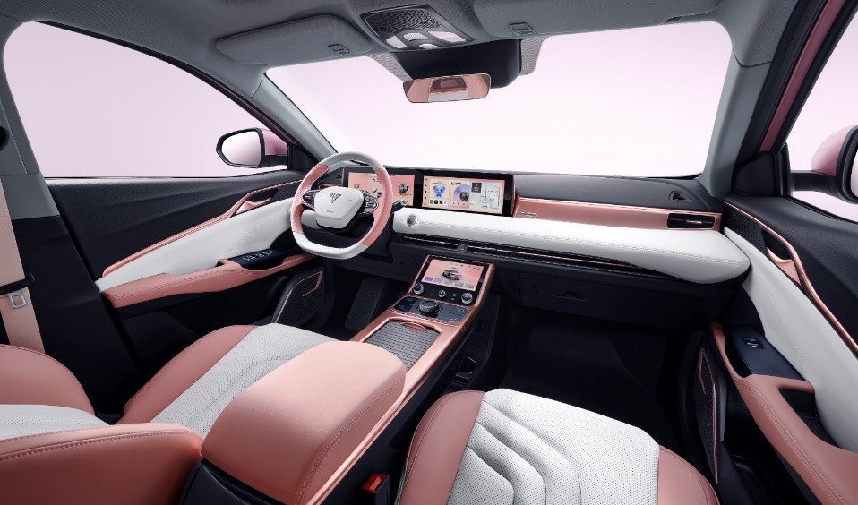 哪吒u将推长续航版车型,哪吒u新能源纯电续航400公里