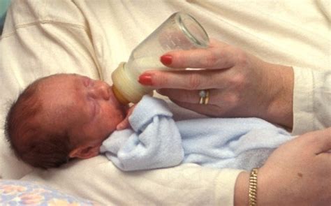 奶瓶的好处和坏处,母乳亲喂和用奶瓶的区别