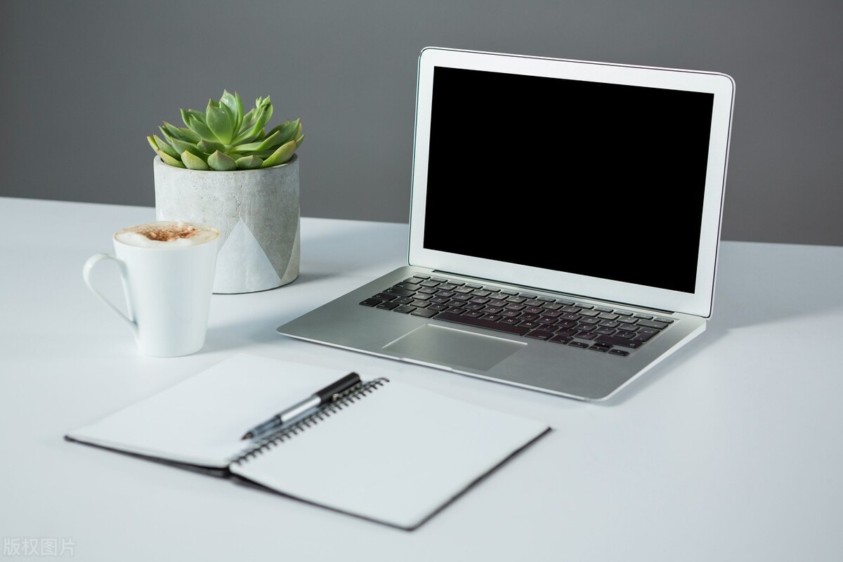 电脑突然特别卡重启也一样,笔记本电脑突然卡屏没反应