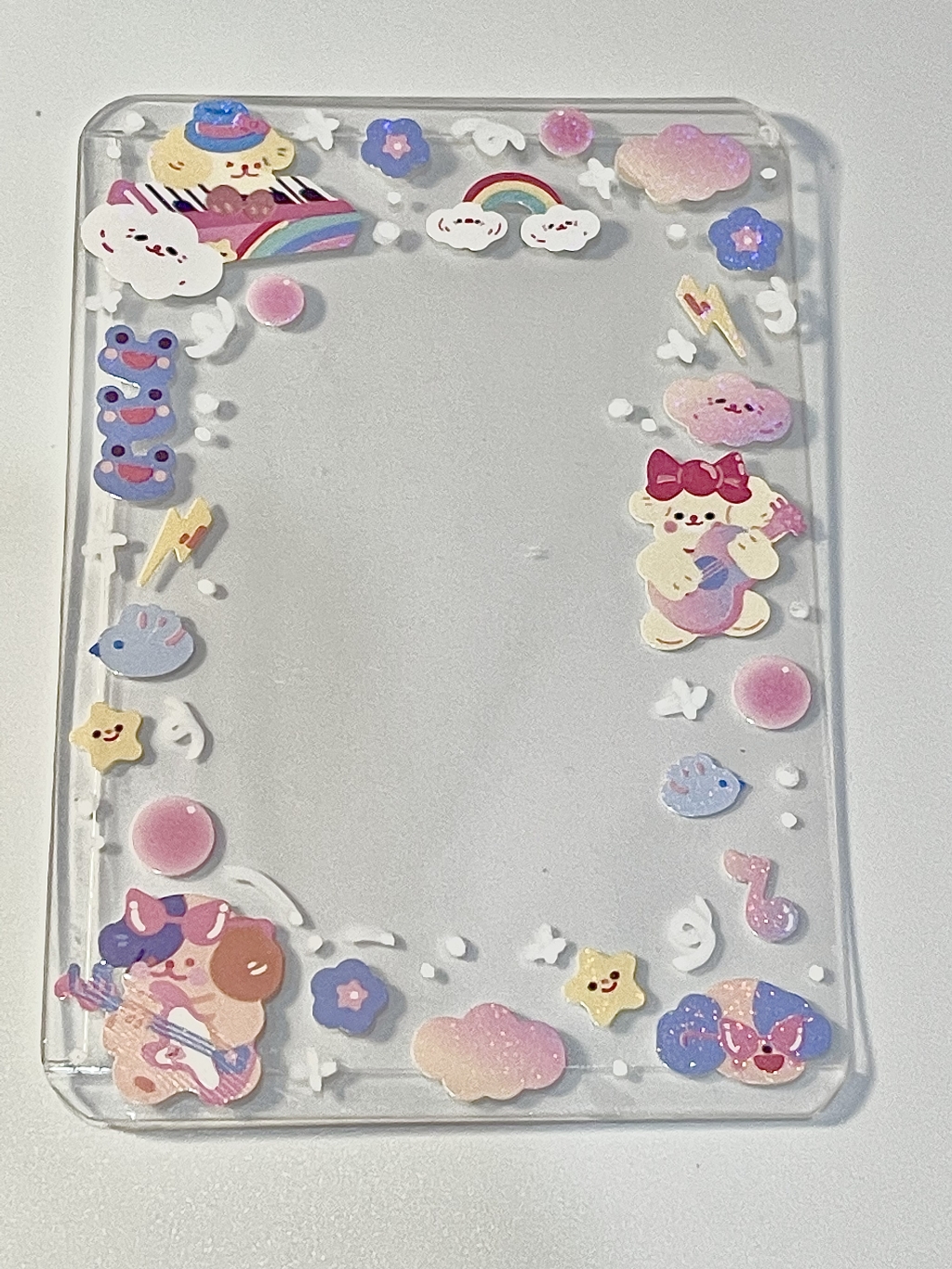 财经观察｜你家娃也在“咕卡”吗？“10后”社交货币“咕卡”套装月售百万元