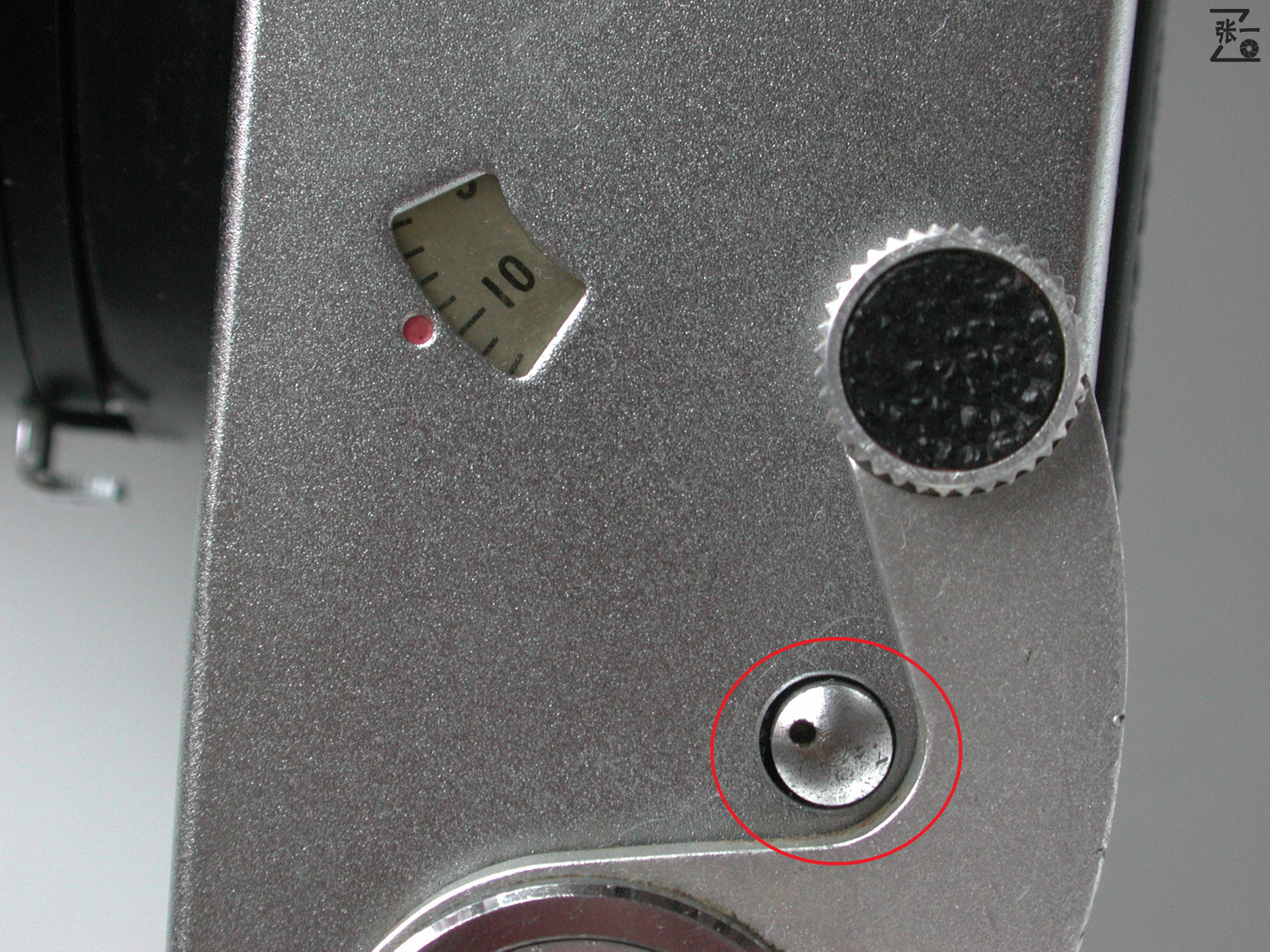 倒片旋钮在机身侧面的日本Fujica35Auto-M旁轴相机!1962年问世