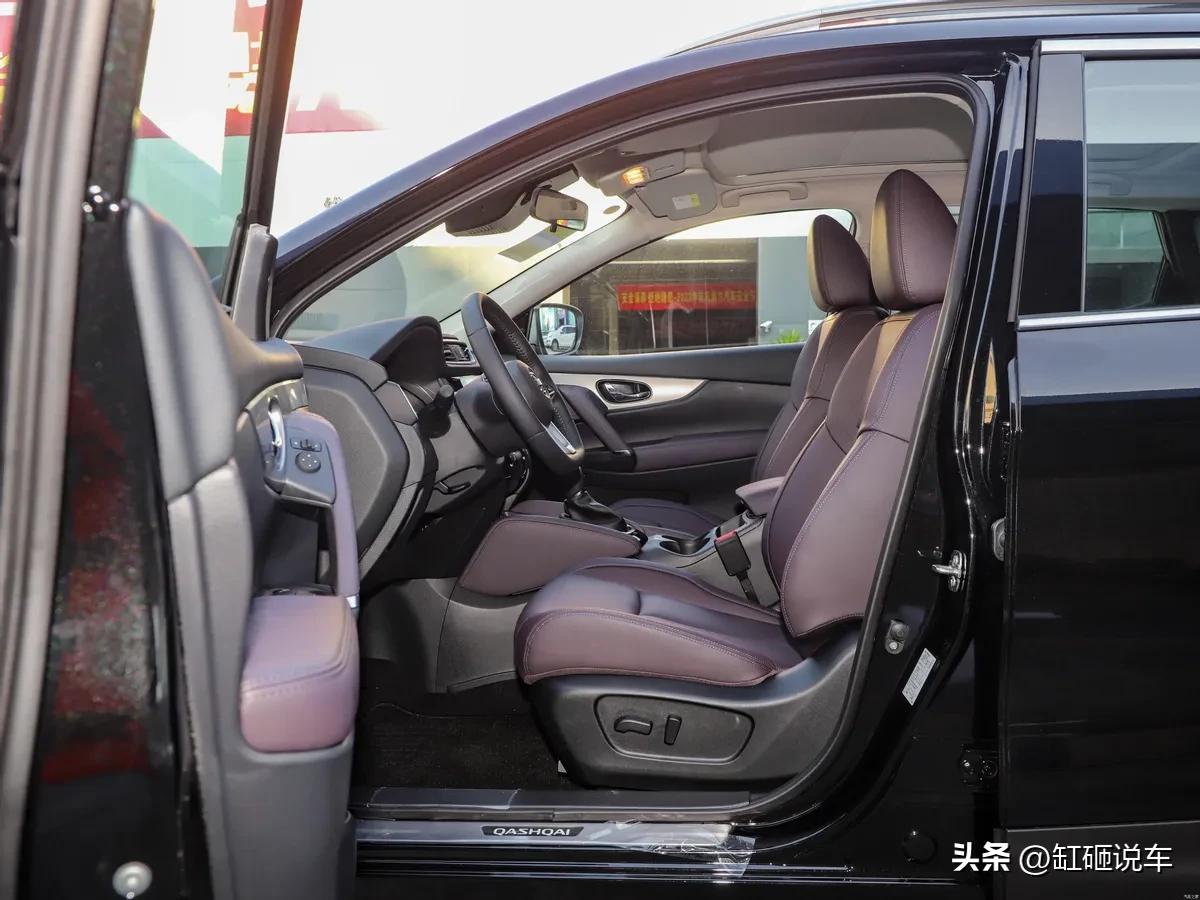 老款日产逍客全景天窗版,日产全新逍客天窗