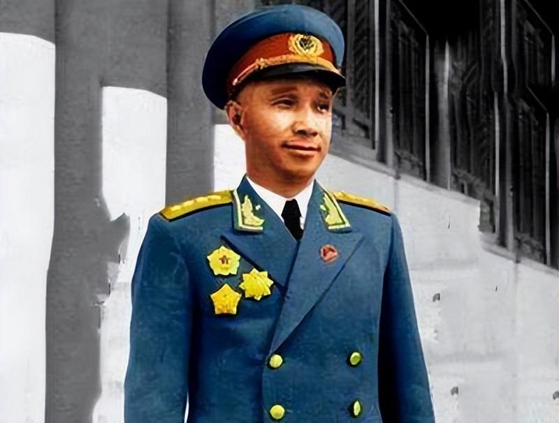 1955年评出的十位开国大将，为何后来级别不同？职务最突出的是谁
