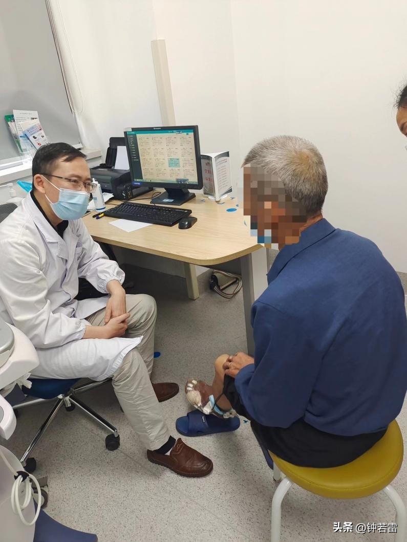 一年干掉300多斤酒？静脉曲张刘爹爹的脚趾“保卫战”