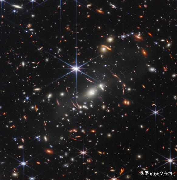 韦伯发现最遥远星系团7个星系,韦伯望远镜首张星系团全彩图像