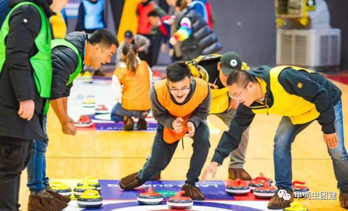 公司团建玩什么比较好,企业户外团建活动