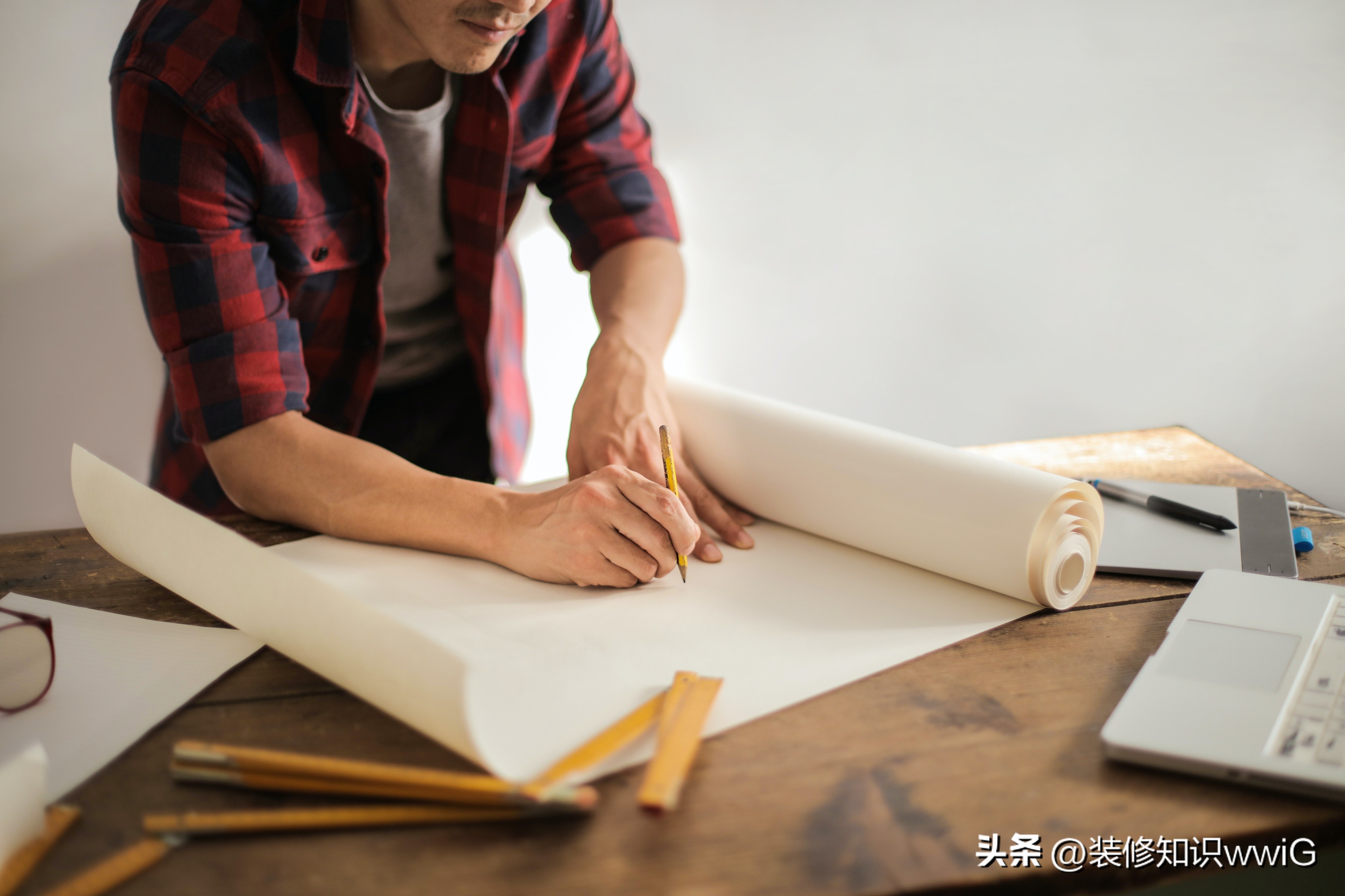 在公司一个人上班是什么感觉,在公司里打工是什么体验