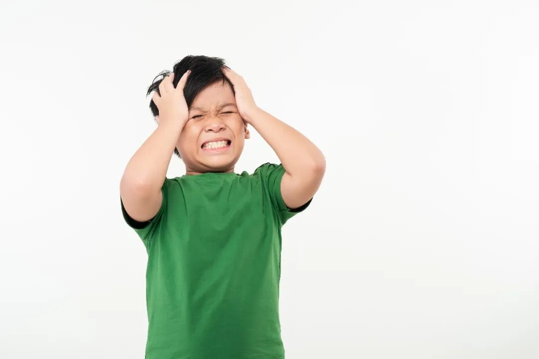 小孩老说头痛怎么快速解决,孩子频繁出现头痛现象做什么检查