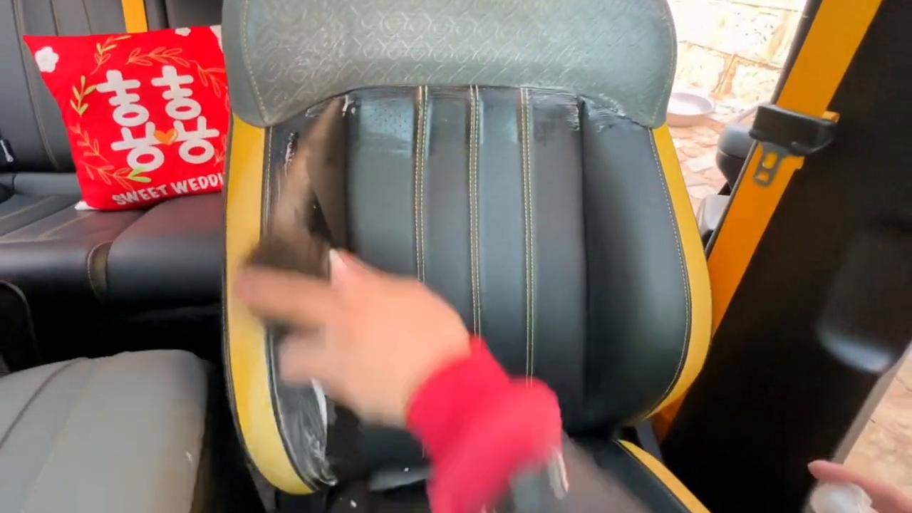 洗车打蜡撸车日常,小白清洗车内饰