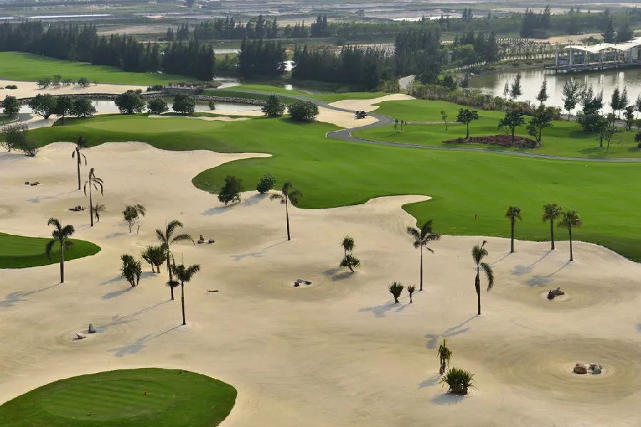 沙漠型球场,国内首创沙漠高尔夫