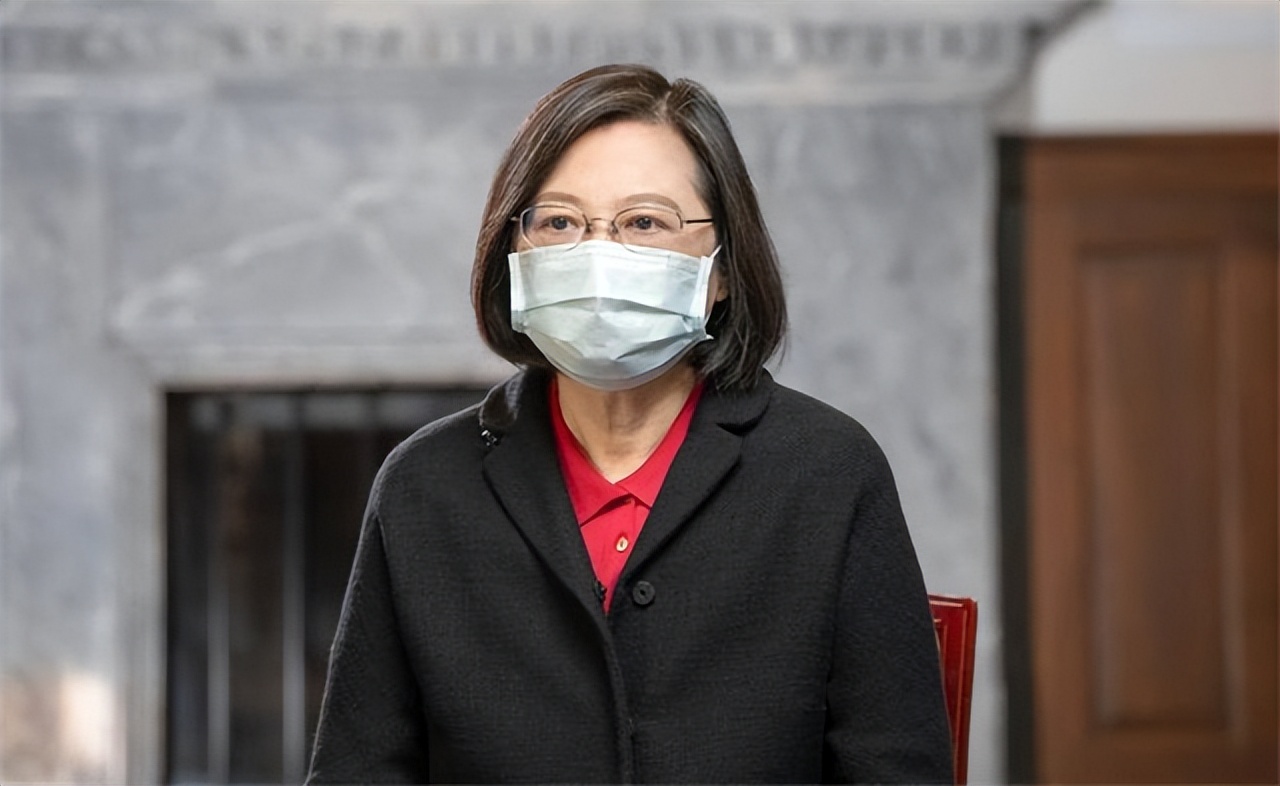 蔡英文现状:被*党**内批判