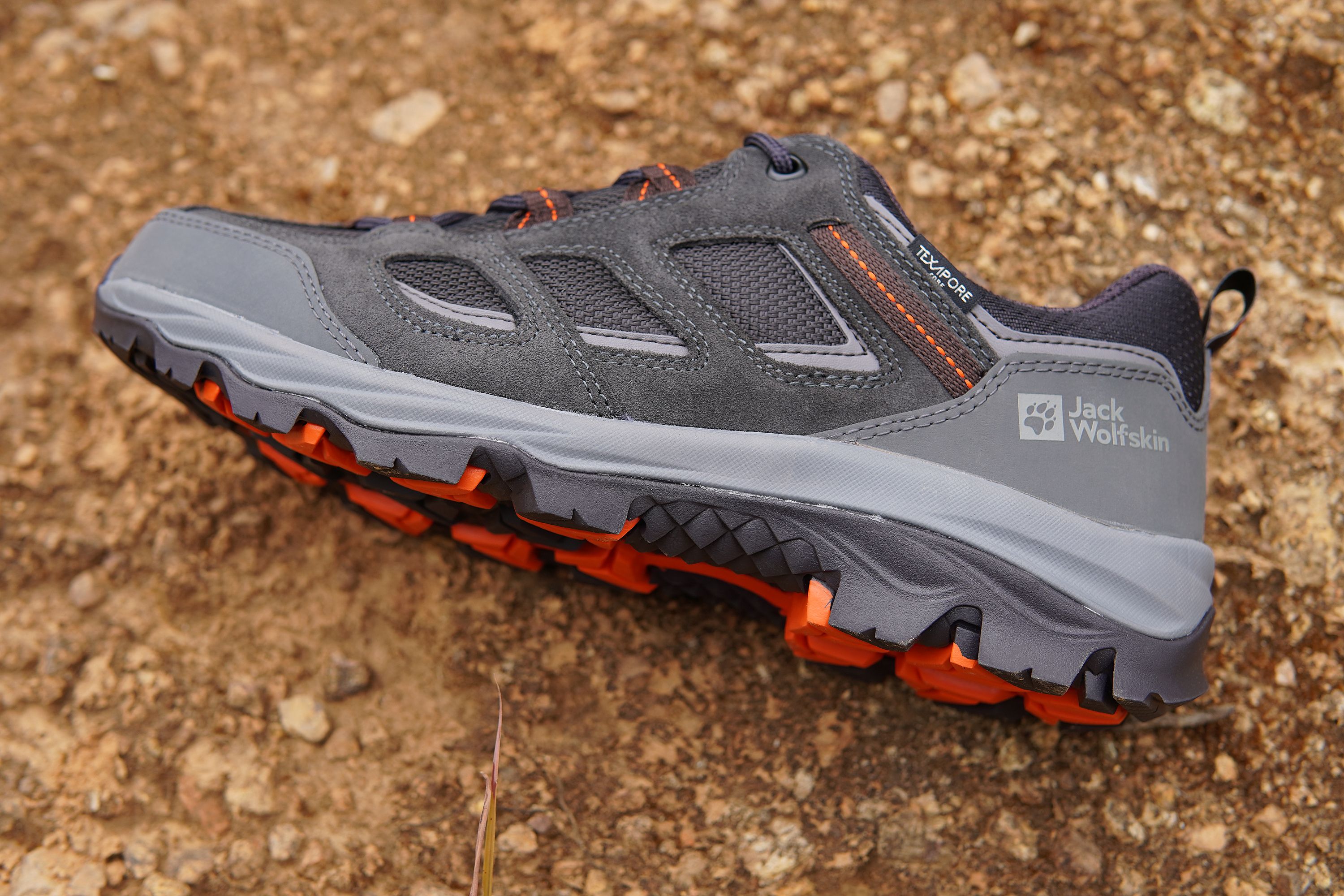 防水防油抓地力强的鞋,防水抓地性强而且轻的鞋