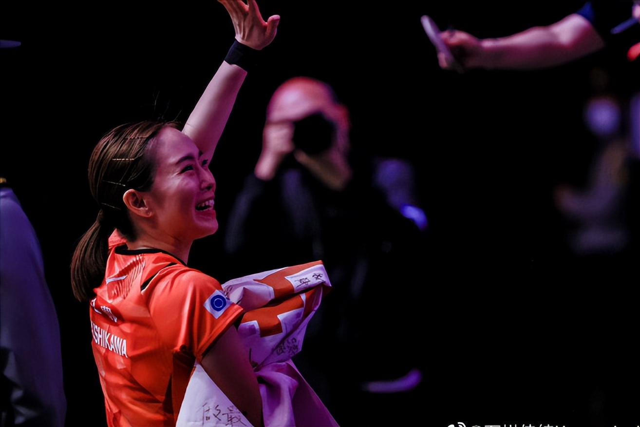 日本球员官宣退役：跟着中国教练训练学中文很幸福，国乒美女祝福