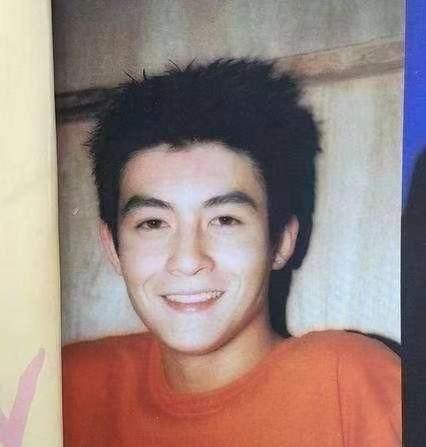 年轻时帅炸天的8位男星，中年后，有人胖快200斤，有人秃成地中海