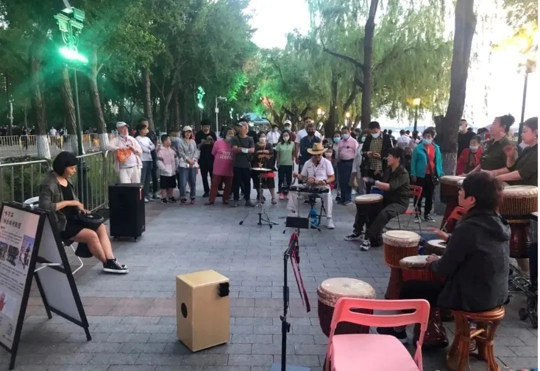 夜幕下哈尔滨美丽的松花江畔,夜幕下的哈尔滨松花江