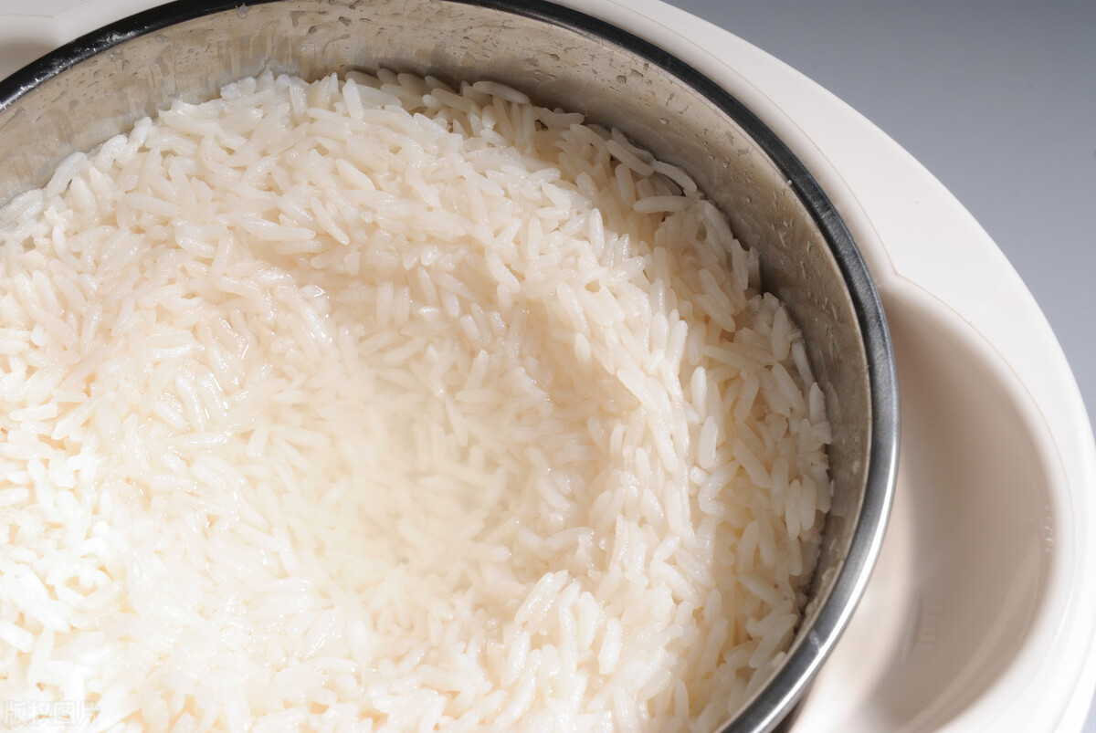 糯米做酒酿要浸泡多长时间,做糯米酒酿需要浸泡多久