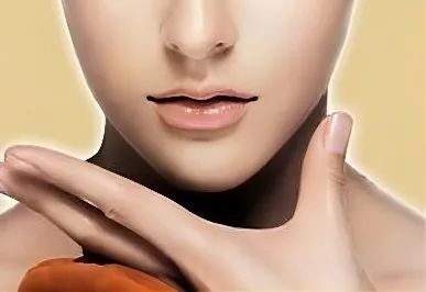 隆下巴用什么材料好,隆下巴什么材料做假体