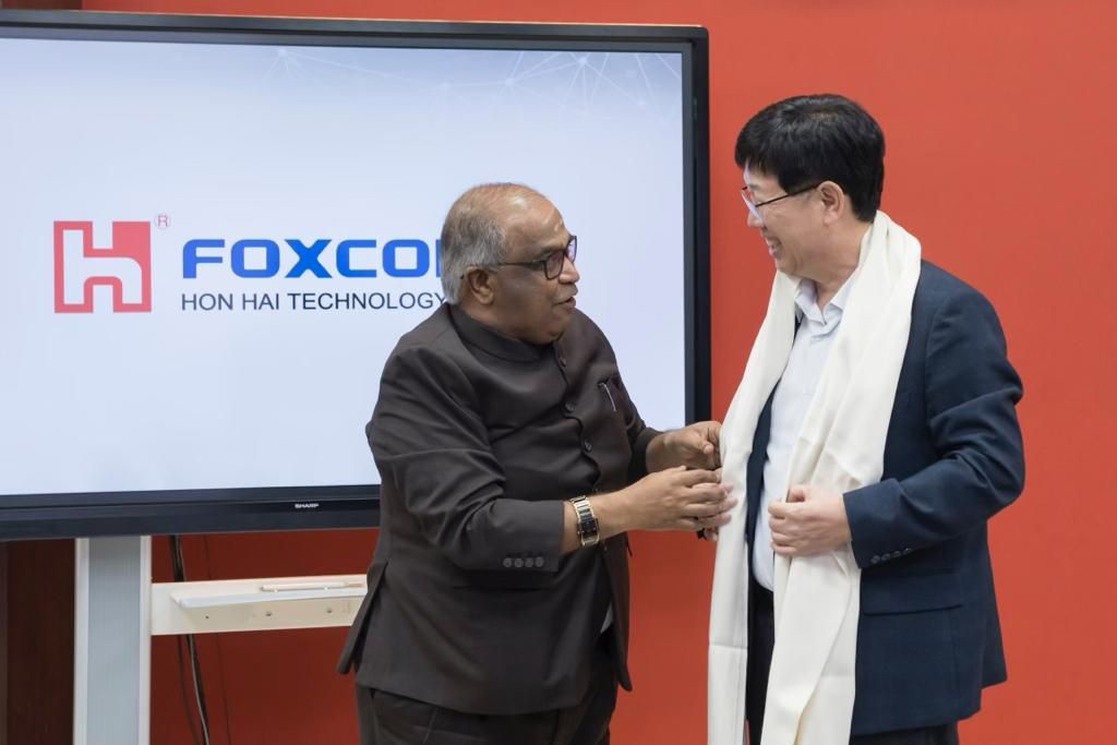 世界各国买苹果14要耗费多少年薪,买iphone要花多久工资