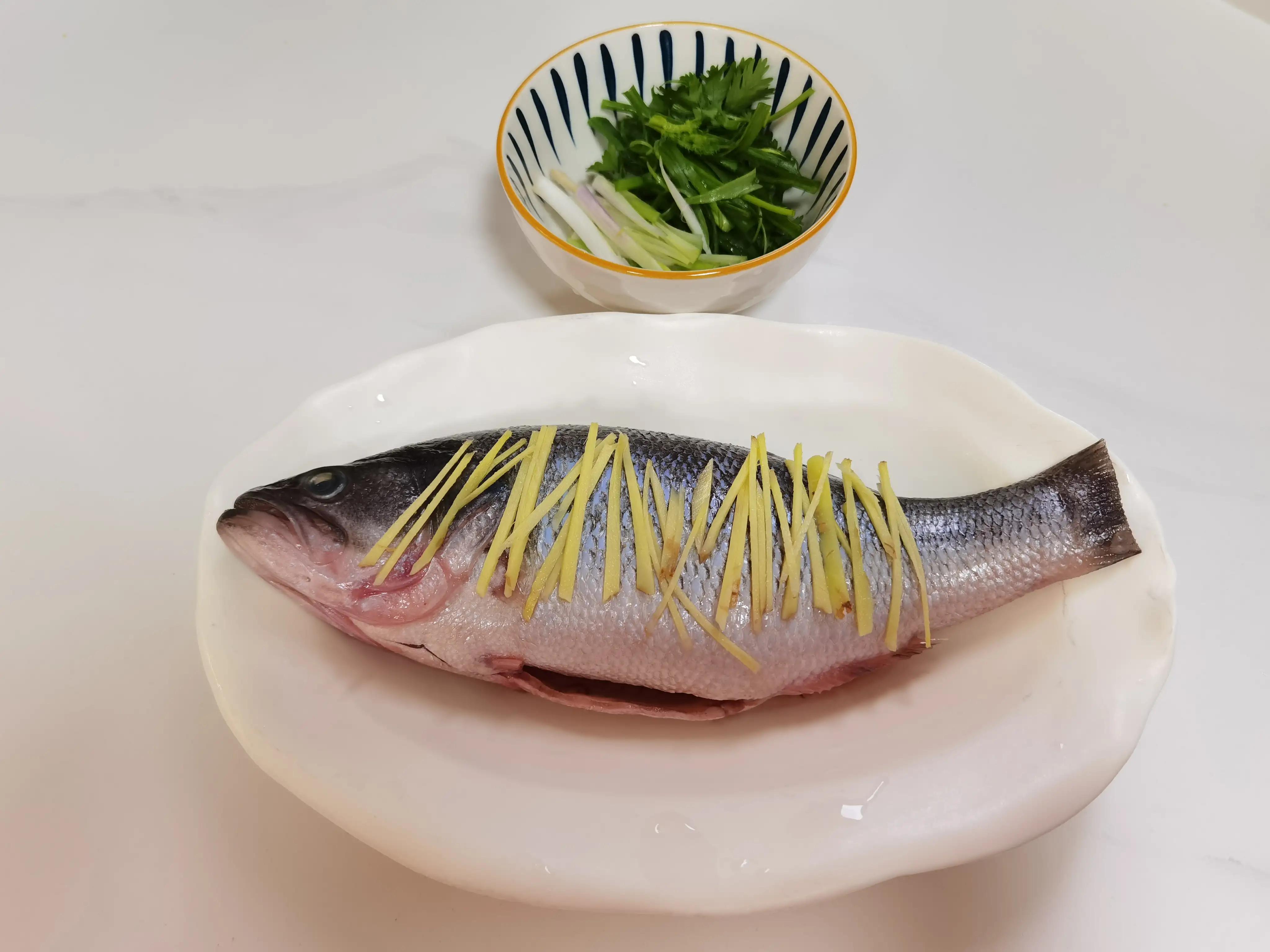 白鸽炖鲜人参补气血,鲜人参煲老鸡