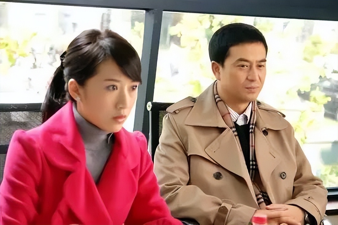 43岁董洁演“*妇情**”，教科书式撩汉，不靠颜值靠懂事