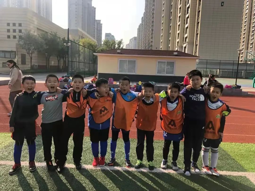 灞卞ぇ杈呬粊瀛︽牎娴庡崡,灏戝勾涓浗娴庡崡璧涘尯