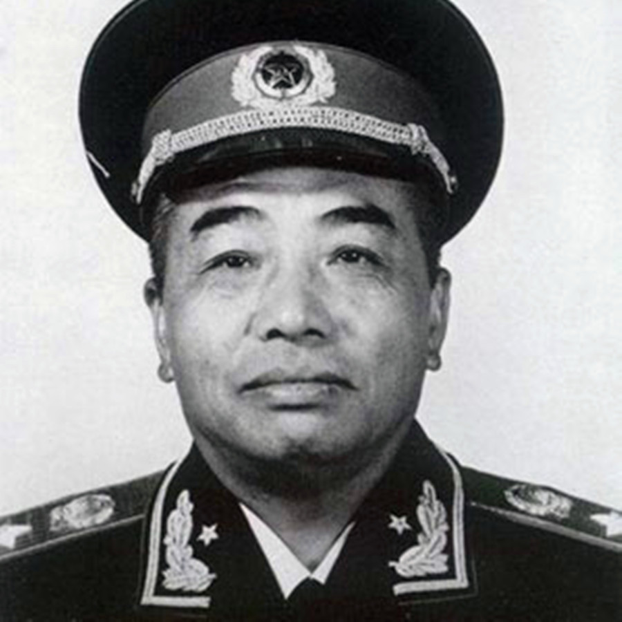 普京该向美国求和？早在70年前，彭德怀就说过向美国服软的后果