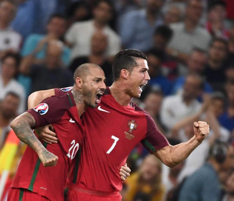 足球界双子星梅西和c罗,c罗和内马尔谁更厉害