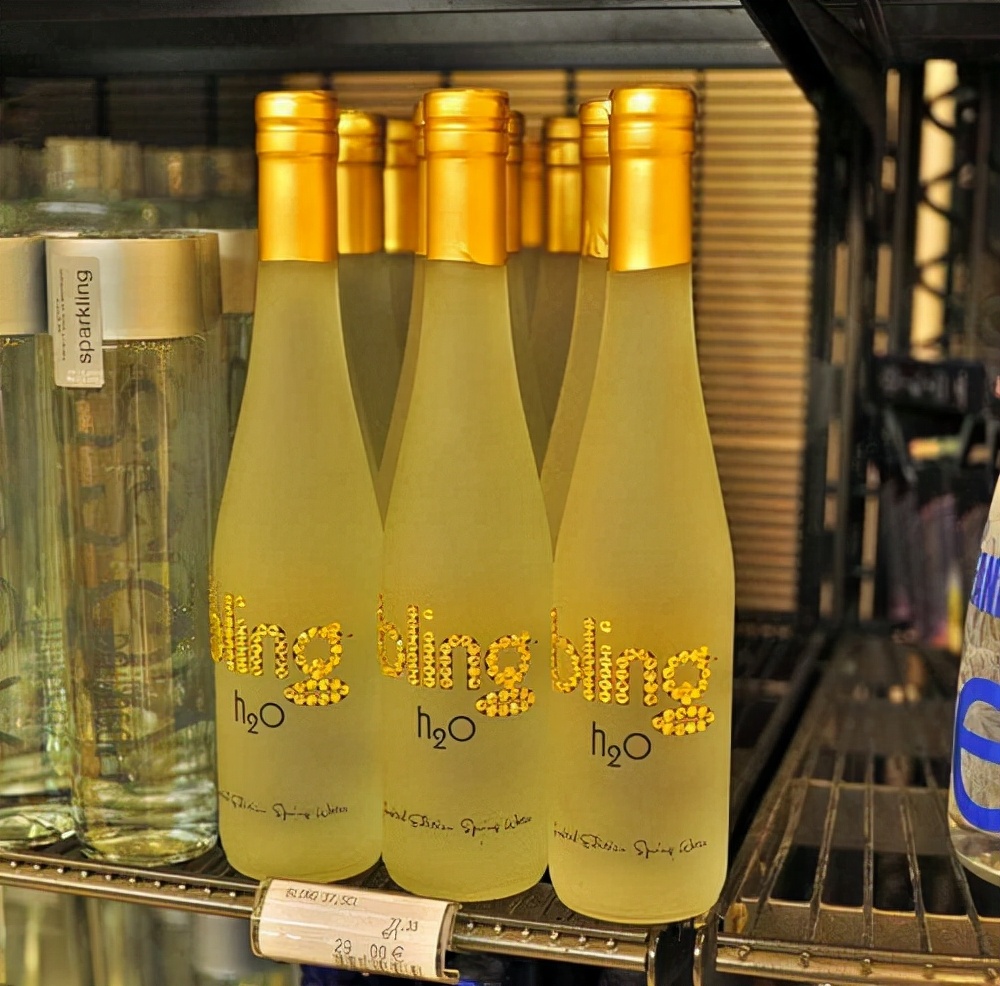 世界上最贵的瓶装水,世界上最贵的水价值1500块钱