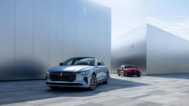 林肯冒险家30万左右suv试驾,林肯z尊尚豪华版和运动版哪个好