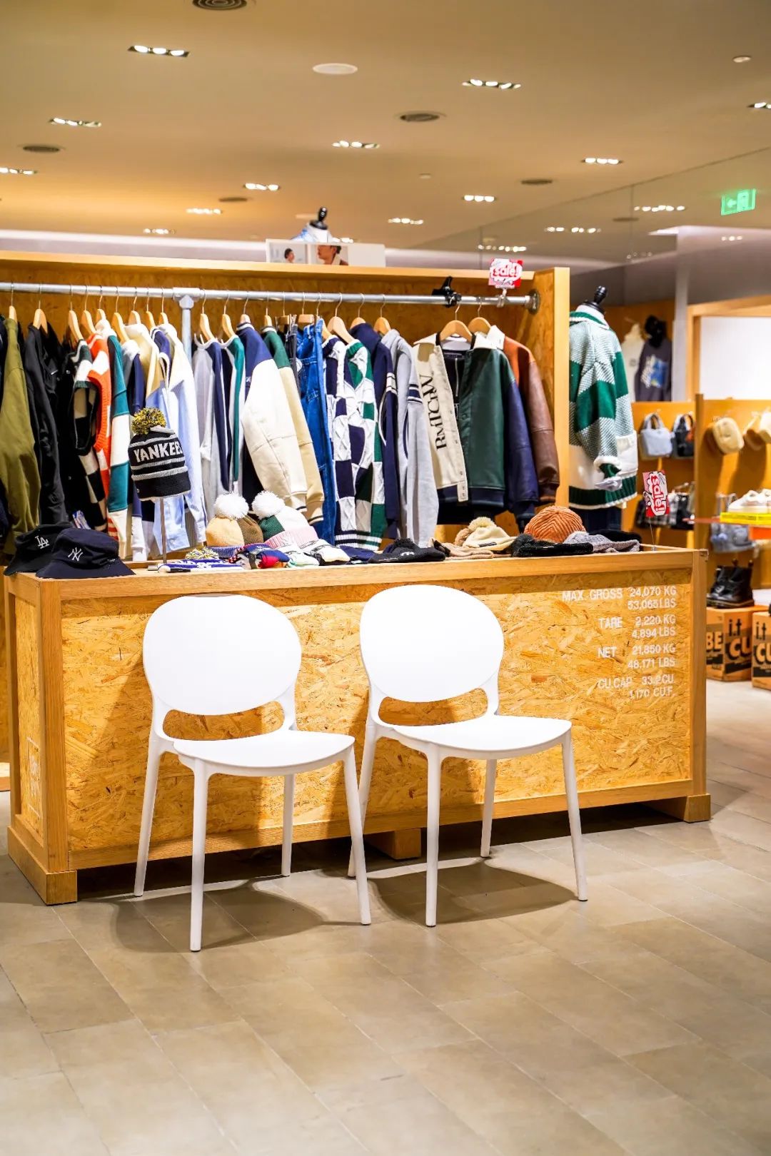 解锁高街潮牌穿搭,解锁时尚春节有新意