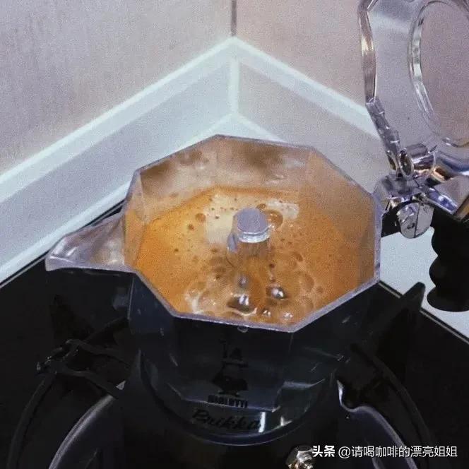 摩卡壶和意式咖啡机磨粉区别,摩卡壶和意式咖啡机选哪个