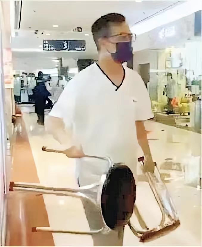 香港女孩被捅30多刀死亡,香港商场被捅死的女子