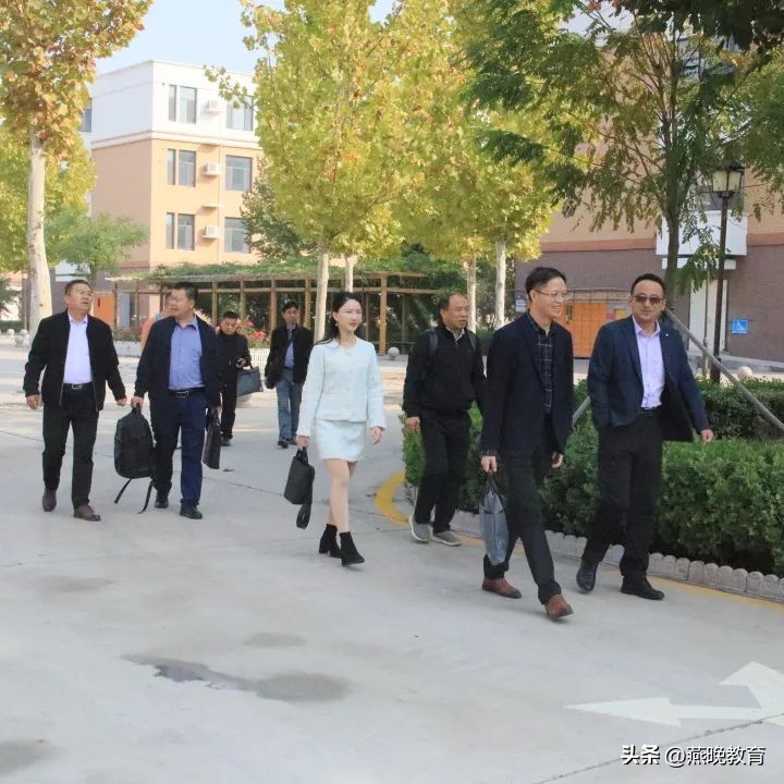 东莞育才教育集团到武邑宏达东方学校参观交流