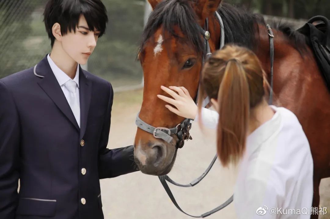 时薪500元的跨次元约会，让美女涌入小红书和闲鱼接单