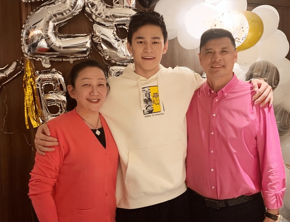 从世界冠军到百冠,从世界冠军到无球可打