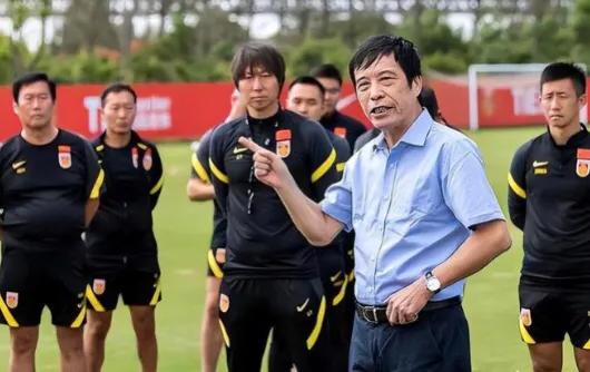 外行领导内行成功例子,外行领导内行讲话示范