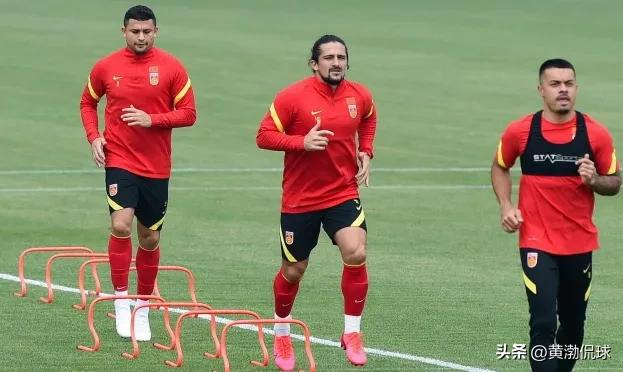 李铁弃归化德甲,李铁谈归化球员战术