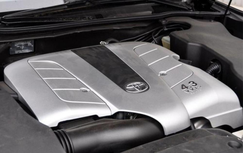 皇冠3.0经典老车翻新复活视频,13代皇冠全车翻新泉州地区