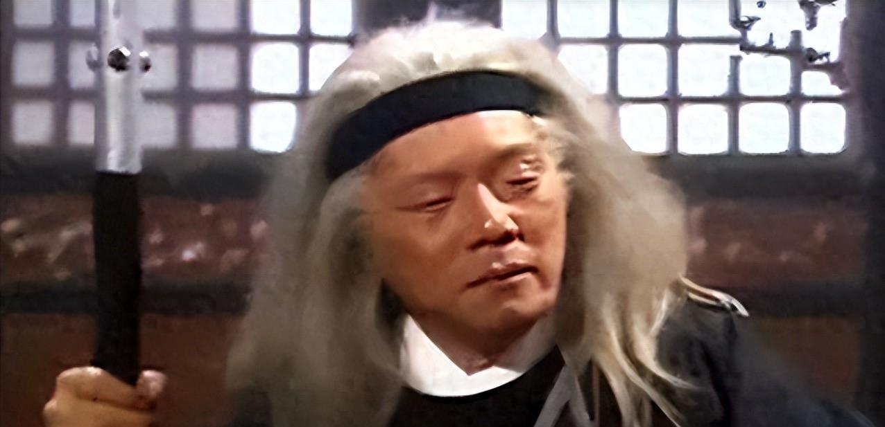 *绑捆**露大胸、台词胡来!这些“*辱侮**”观众的剧情,真把观众当呆子